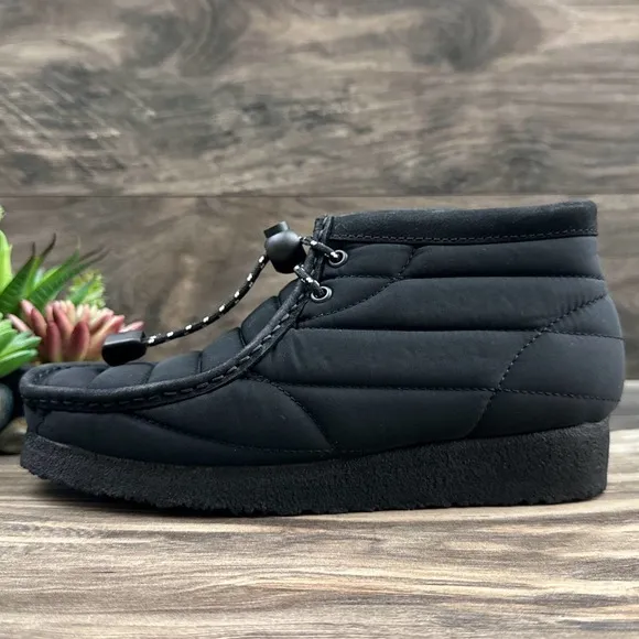NIB Clarks Wallabee Womens 8M 39 Black Quilted Boots