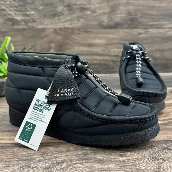 NIB Clarks Wallabee Womens 8M 39 Black Quilted Boots