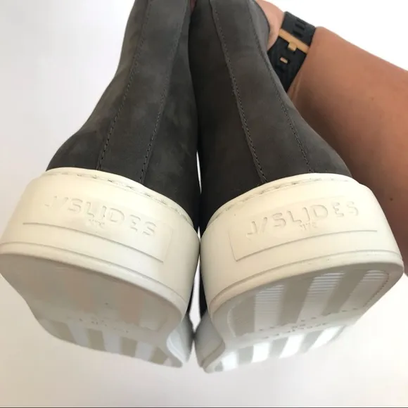 NIB J/SLIDES NYC Dani Chelsea Dark Gray Nubuck Suede Platform Slip On Bootie 8.5