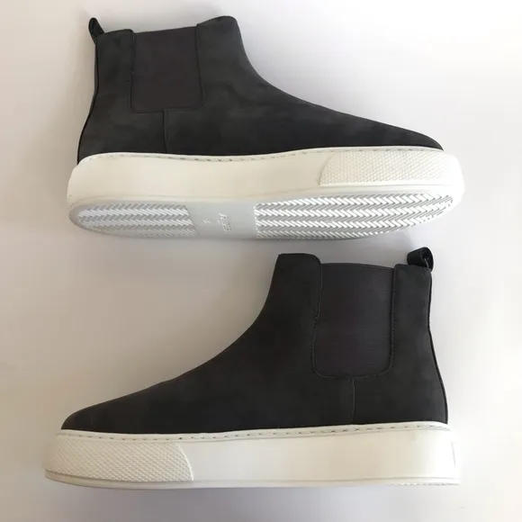 NIB J/SLIDES NYC Dani Chelsea Dark Gray Nubuck Suede Platform Slip On Bootie 8.5