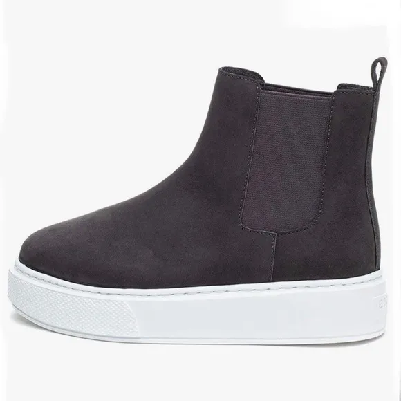 NIB J/SLIDES NYC Dani Chelsea Dark Gray Nubuck Suede Platform Slip On Bootie 8.5