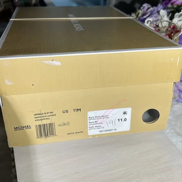 NIB Michael Kors Ophelia Women Perforated Slip On Floral Design Sneakers…