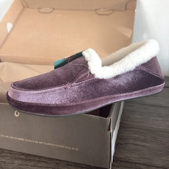 NIB [OluKai] Ku'una Lanui Indoor/Outdoor Velvet Slipper Red Ginger Women’s Sz 5