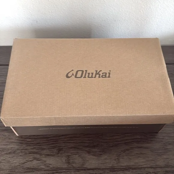 NIB [OluKai] Ku'una Lanui Indoor/Outdoor Velvet Slipper Red Ginger Women’s Sz 5