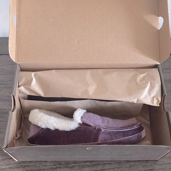 NIB [OluKai] Ku'una Lanui Indoor/Outdoor Velvet Slipper Red Ginger Women’s Sz 5