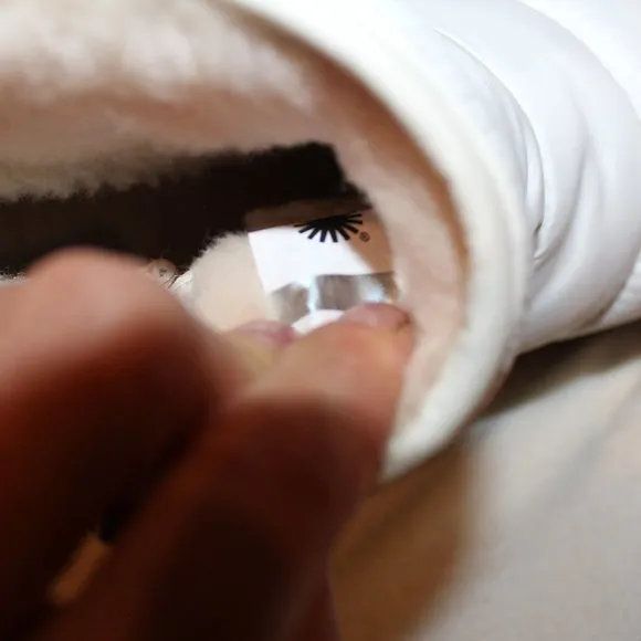NIB UGG MINI‎ RIDGE PUFFER WATERPROOF QUILTED BOOTS WHITE