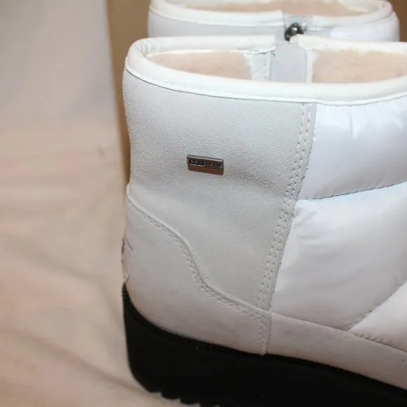 NIB UGG MINI‎ RIDGE PUFFER WATERPROOF QUILTED BOOTS WHITE