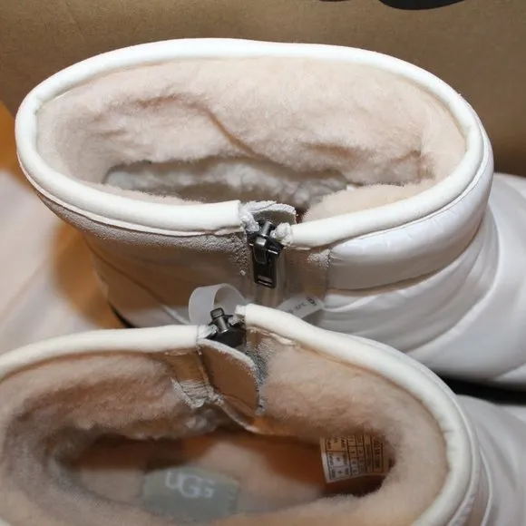 NIB UGG MINI‎ RIDGE PUFFER WATERPROOF QUILTED BOOTS WHITE