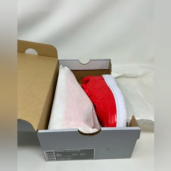 Nike Air Force 1 &quot;07 LV8 UV patent red leather sneakers
