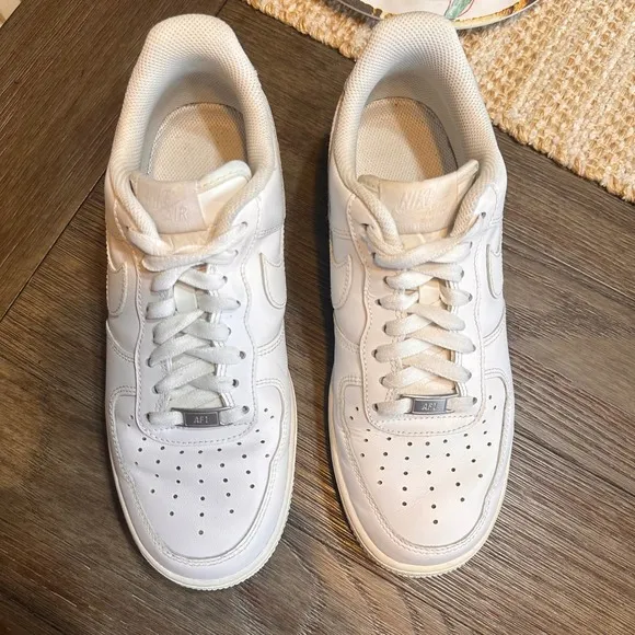 Nike Air Force 1 Low Triple White Leather Sneakers Classic 315115-112 Mens 9