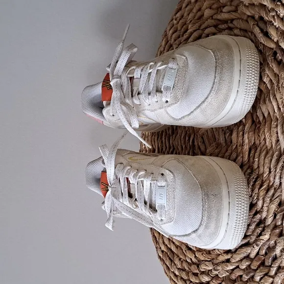 Nike Air Force 1 Womens Off White Canvas/Suede Fashion/Athleisure Sneakers S-6