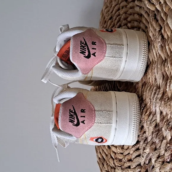 Nike Air Force 1 Womens Off White Canvas/Suede Fashion/Athleisure Sneakers S-6