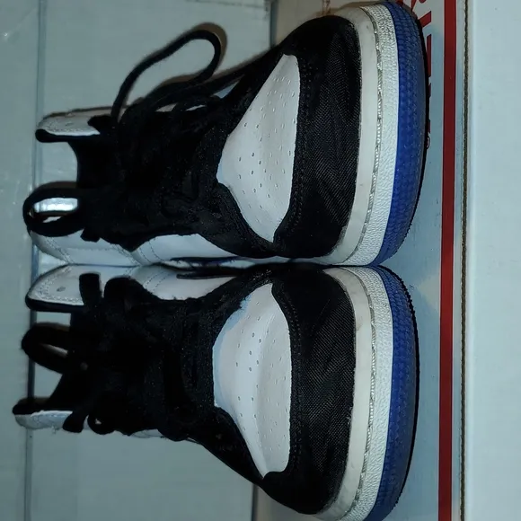 Nike Air Jordan 1 Mid Sneakers White Black Royal (GS) Youth