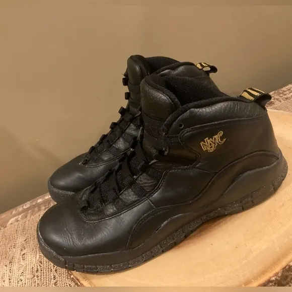 NIKE AIR JORDAN 10 RETRO NYC NEW YORK CITY SNEAKERS BLACK GOLD 7Y 310806-012