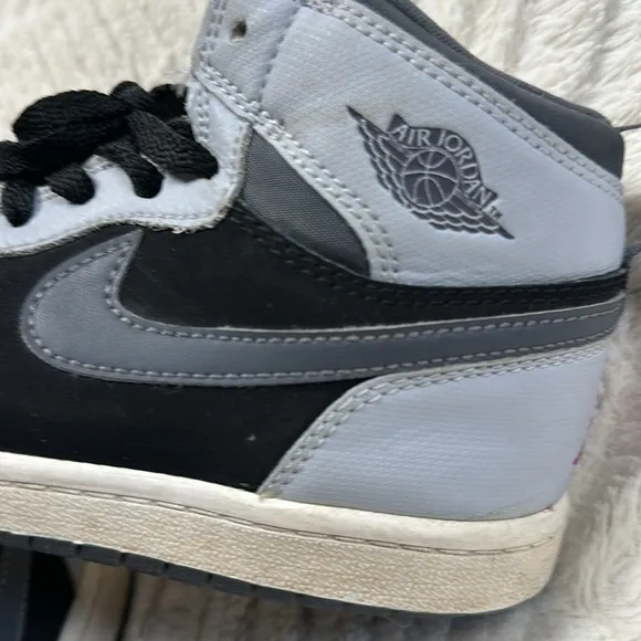 Nike Air Jordan Retro  high top Gary and Black basketball sneakers, US Y3