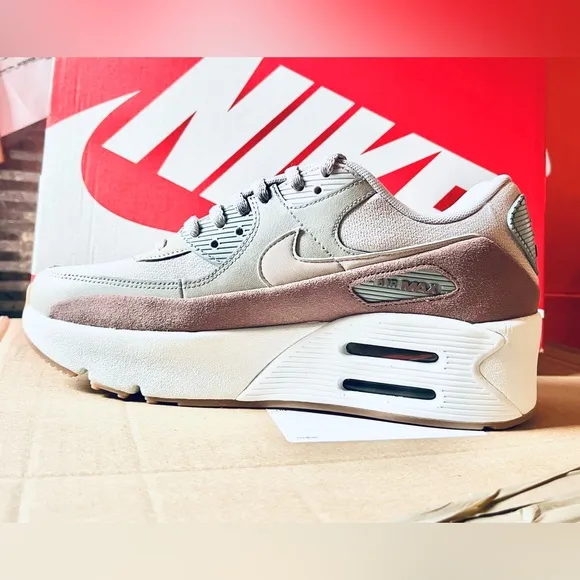 NIKE AIR MAX 90 LV8 Platform Women Sneakers Shoes Iron Mauve size 8.5 NEW  $160