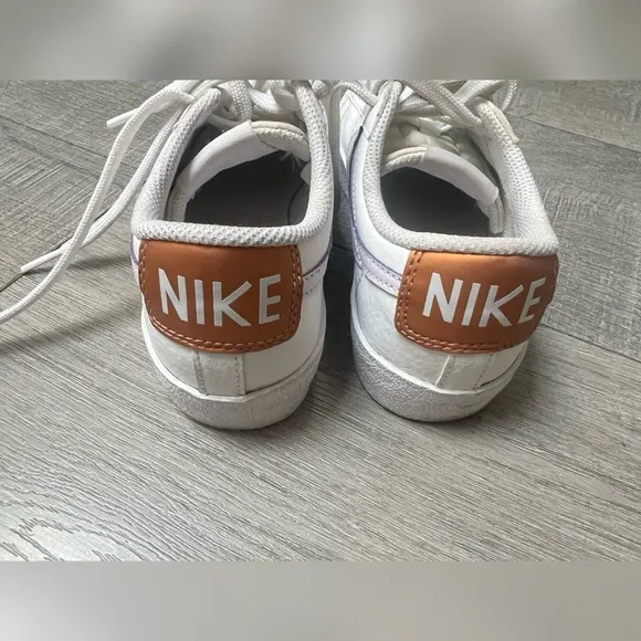 Nike Blazer Low 77 White BarelyGrape Sneakers KIDS Size 4
