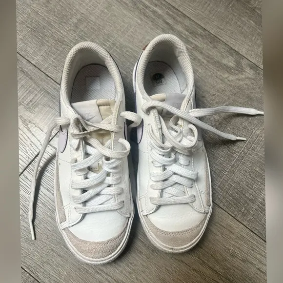 Nike Blazer Low 77 White BarelyGrape Sneakers KIDS Size 4