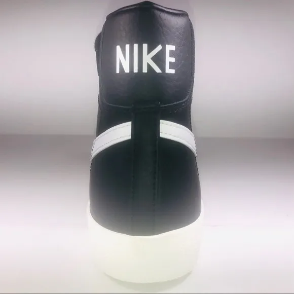 Nike Blazer Mid ‘77 Vintage Black Sail Sneakers