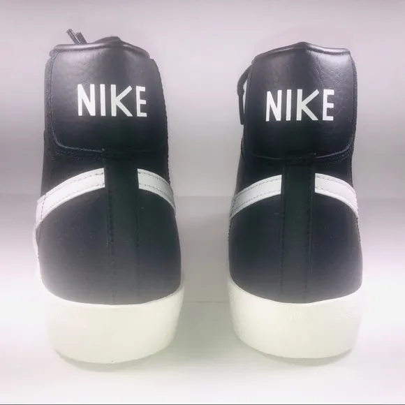 Nike Blazer Mid ‘77 Vintage Black Sail Sneakers