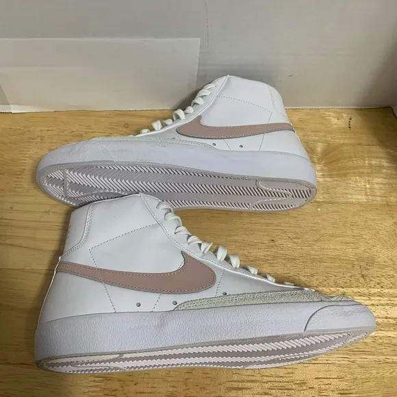 Nike Blazer Mid '77‎ White Pink Casual Shoes Sneakers CZ1055-118 Womens Size 9