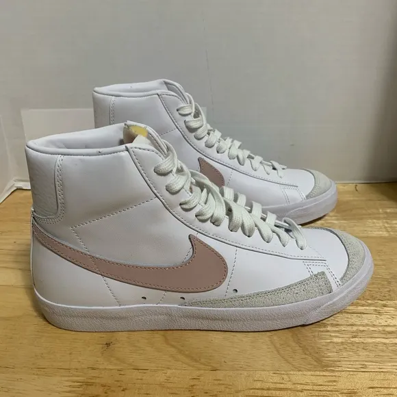 Nike Blazer Mid '77‎ White Pink Casual Shoes Sneakers CZ1055-118 Womens Size 9