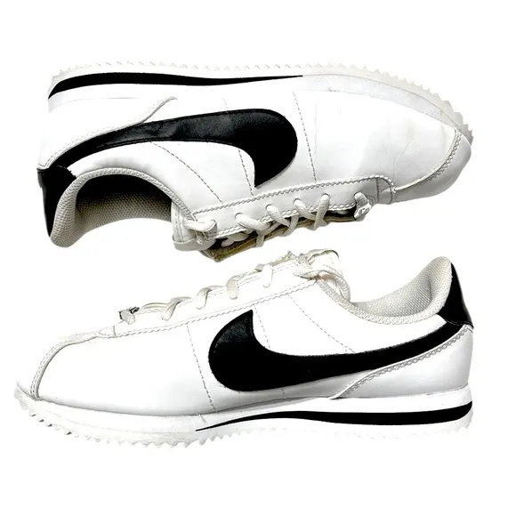 Nike Cortez leather sneakers in white and black Girls 5Y Athletic Casual Retro