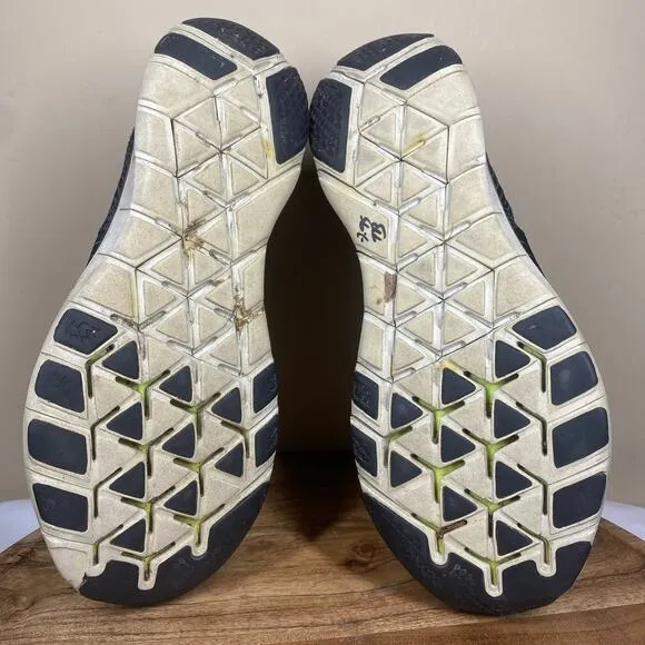 Nike Free Train Virtue Mens Black and white size 12 Training shoes