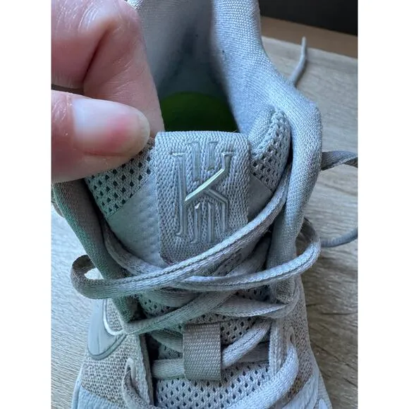 Nike Kyrie Basketball Sneakers – Size 5.5Y Youth – Gray/White