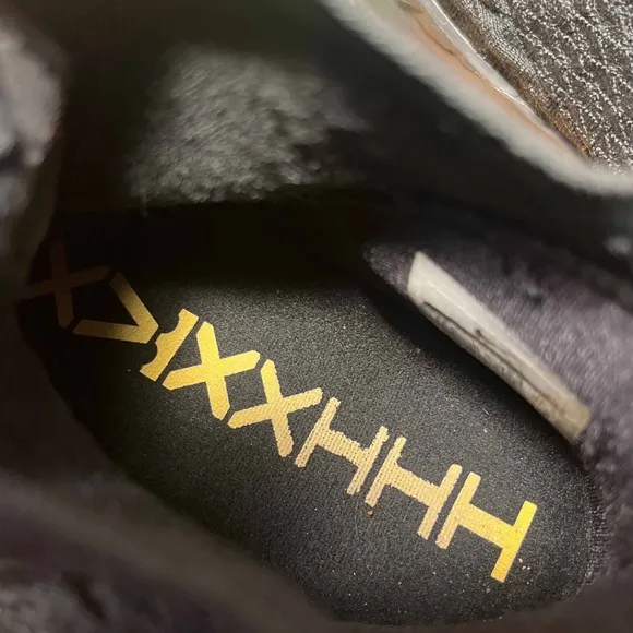 Nike LeBron 15 XV Black Metallic Gold