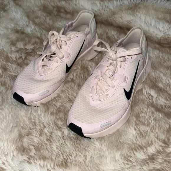 Nike light pink and black sneakers | Sz 8.5