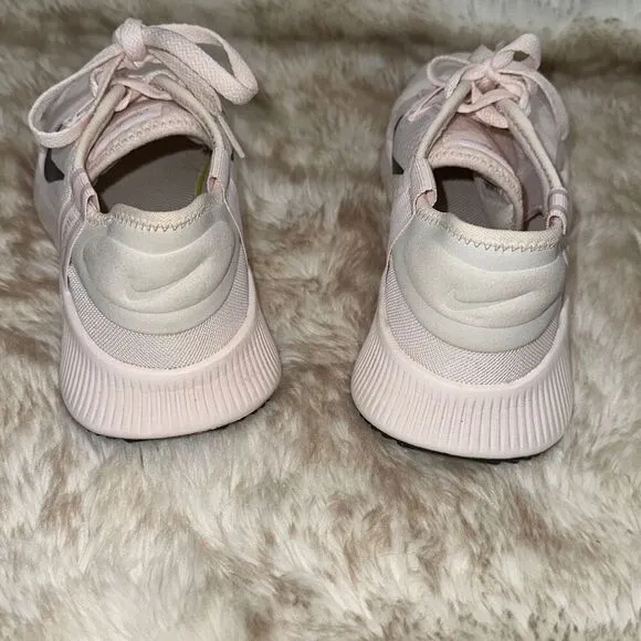 Nike light pink and black sneakers | Sz 8.5