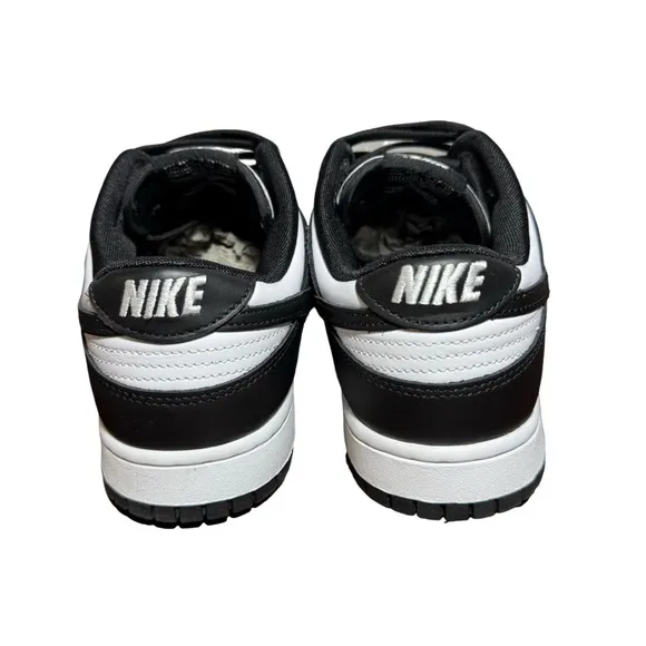 Nike Men's Black and White Sneakers panda Dunk size 9.5