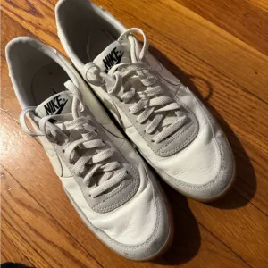 Nike Men's Killshot 2 White &amp; Gum Sneakers 9.5