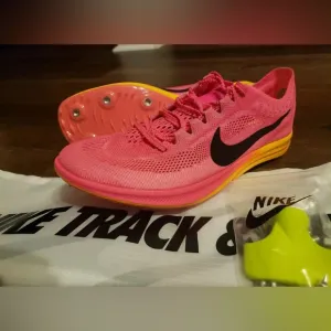 Nike ZoomX Dragonfly Hyper Pink Track &amp; Field Spikes Men’s CV0400-600