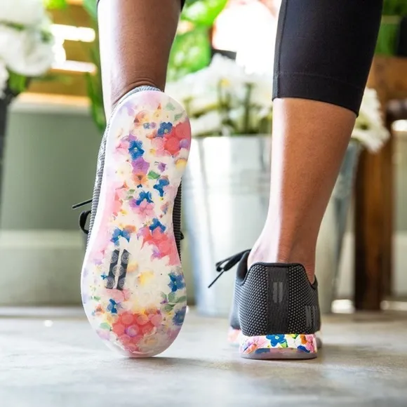 Nobull Floral Trainer Unisex Sneakers Men’s 10 Women’s 11.5