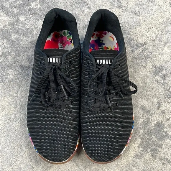 Nobull Outwork Black Daisy Sneakers Gym Training Womens 13 Mens 11.5