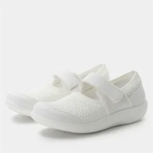 NWOB Alegria Dinamo Mary Jane Flats Sz 13 White Lightweight Slip Resistant