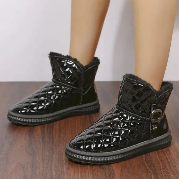 NWOB 🔥Buckle Decor Quilted Thermal Lined Boots🔥