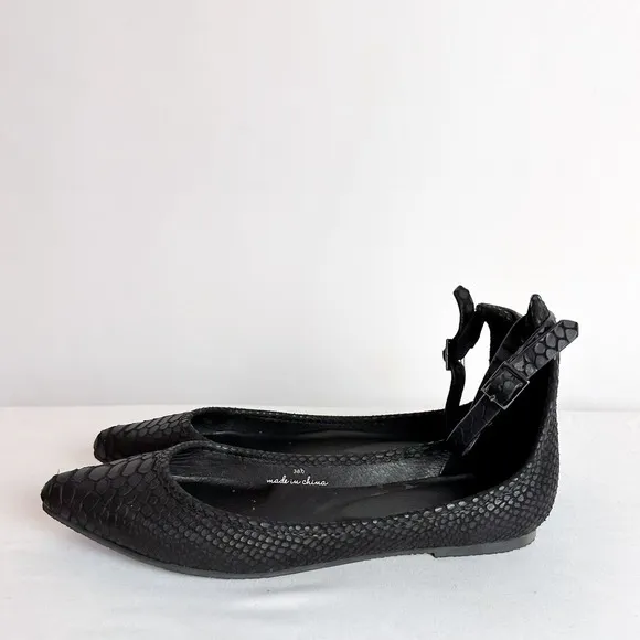 NWOB JOIE Temple Ballet Flats Black Snakeskin Ankle Strap Sz 39