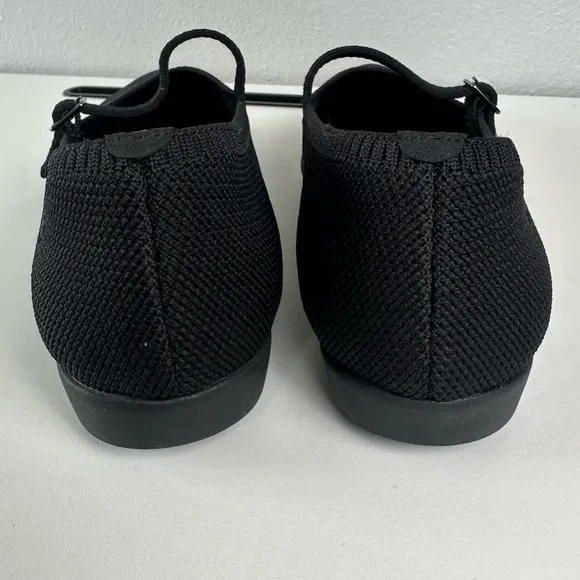 NWOB** Vivaia Lightweight Pointed-Toe Mary-Jane Flats Washable Black Size 40.5