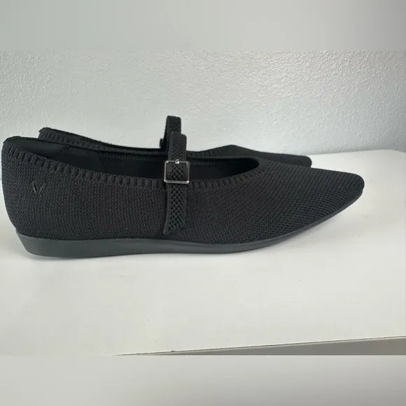 NWOB** Vivaia Lightweight Pointed-Toe Mary-Jane Flats Washable Black Size 40.5