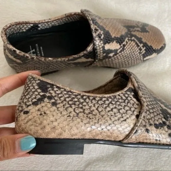 NWOT Aquatalia Revy Soft Nappa Flat Snake-Print Loafers Size 6.5