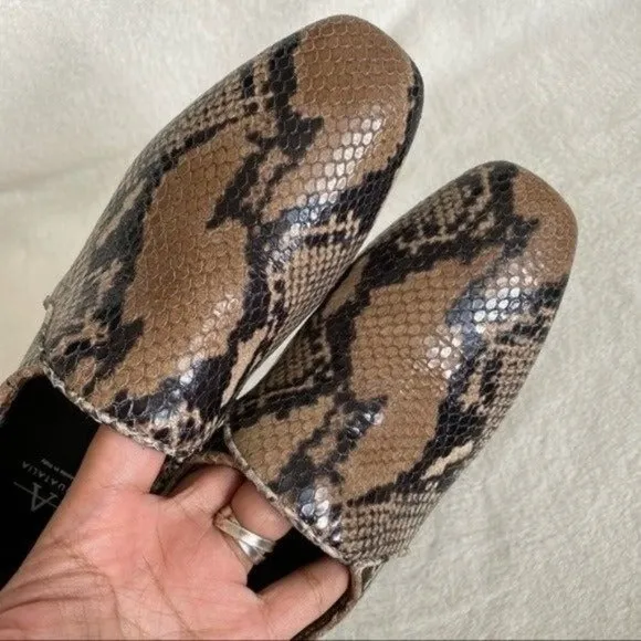 NWOT Aquatalia Revy Soft Nappa Flat Snake-Print Loafers Size 6.5
