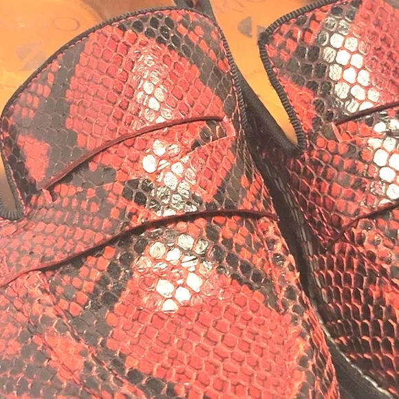 NWOT FRANCO SARTO A-tivoli Red Snakeskin Loafers