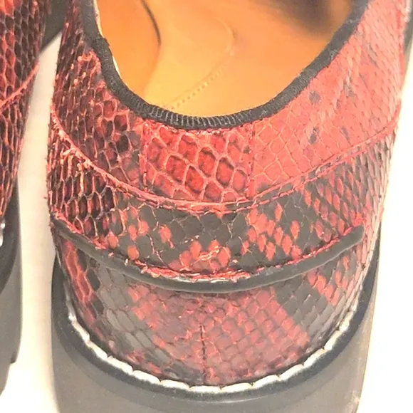 NWOT FRANCO SARTO A-tivoli Red Snakeskin Loafers