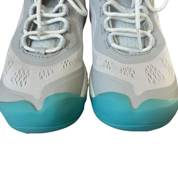 NWOT Keen Nxis Speed Hiking Shoes Women Size 7 Gray Low Top Lightweight Sneakers