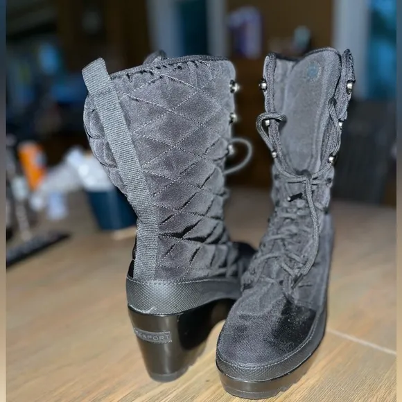 NWOT Rockport Boots Womens 10 Lorraine Winter BLACK Canvas Quilted WEDGE