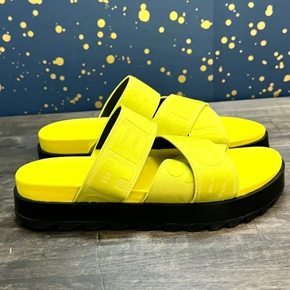 NWOT Sorel Roaming Sport Slides Neon Yellow Size 8.5