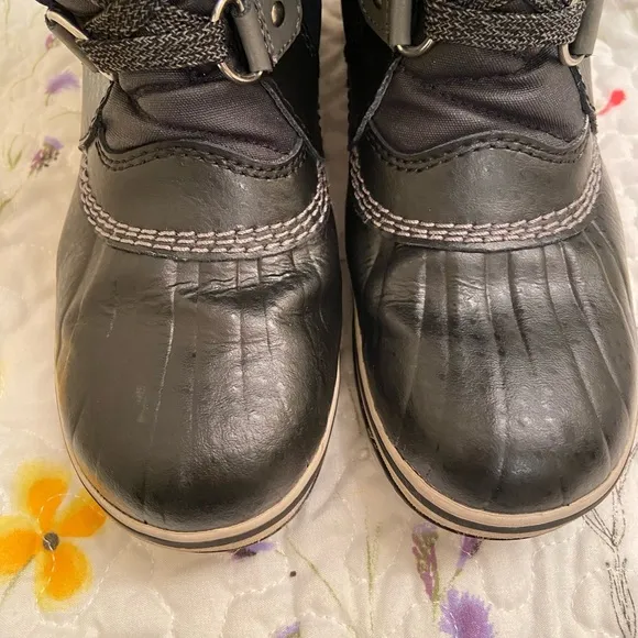 NWOT Sorel Tofino ll Boots Unisex Boy Girl SZ 3 Faux Fur Waterproof Cold Weather